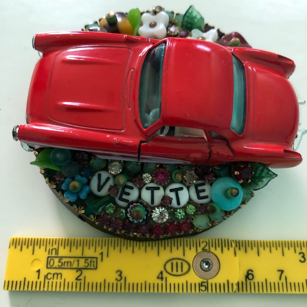 Vintage Corvette Car Brooch Model Car - Picture 2 of 8